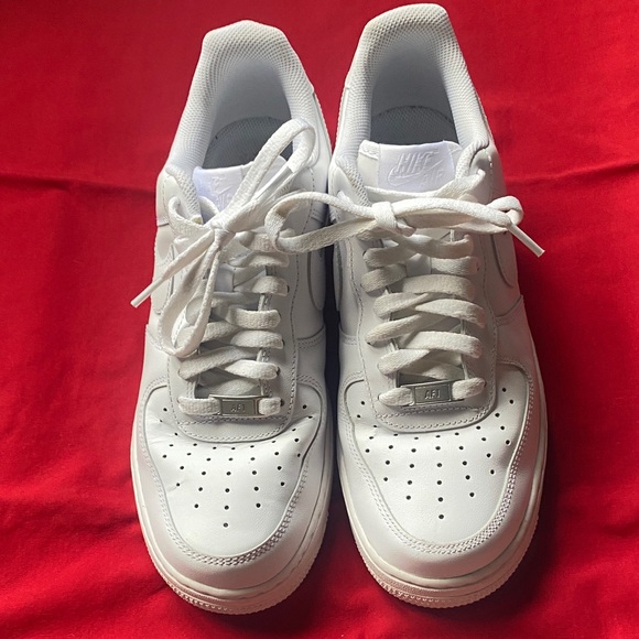 Nike White Sneakers - Picture 6 of 6